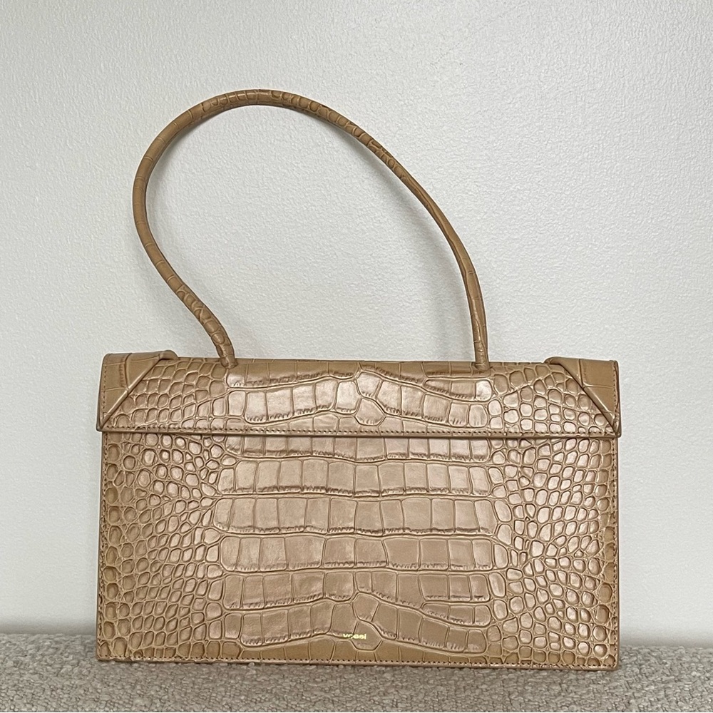 LIKE NEW. YEE SI BY YEE SI Click Medium Foldable Shoulder Bag - Almond